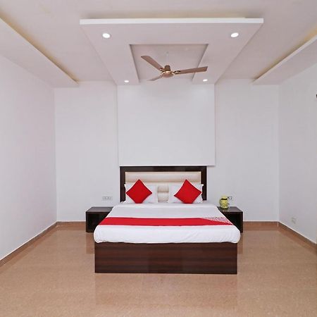 Oyo 29755 Hotel Jammu Airlines Exterior photo